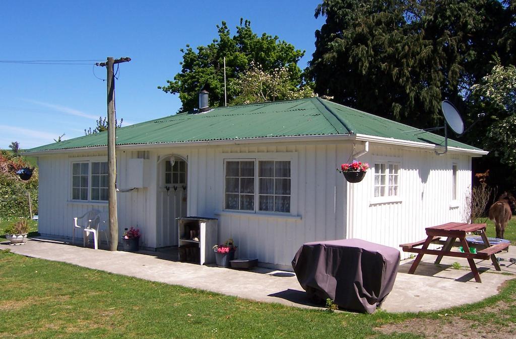 Wacky Stays - Unique Farm-Stay Glamping Rentals, Free Animal Feeding Tours Kaikoura Ngoại thất bức ảnh