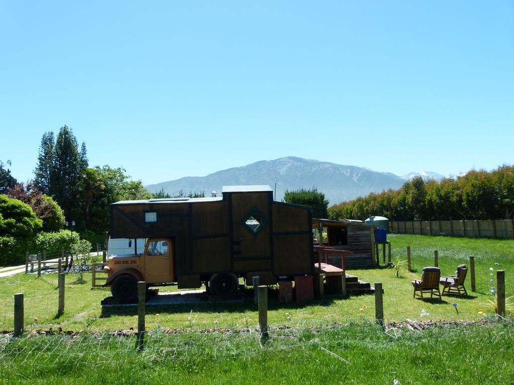 Wacky Stays - Unique Farm-Stay Glamping Rentals, Free Animal Feeding Tours Kaikoura Phòng bức ảnh