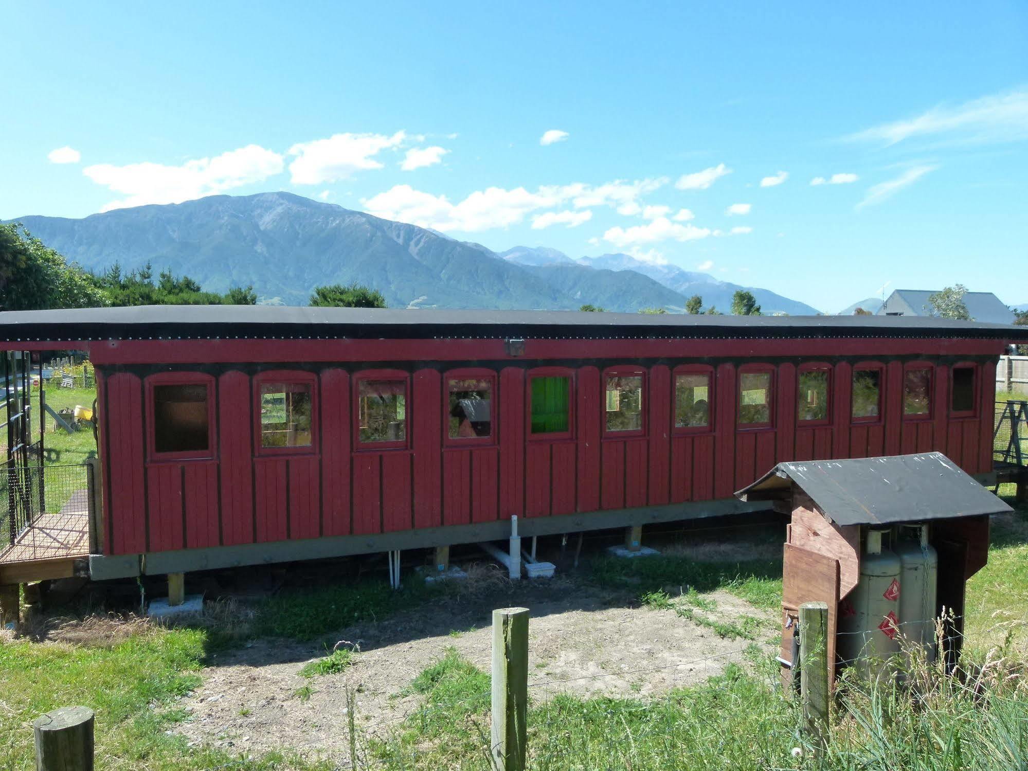 Wacky Stays - Unique Farm-Stay Glamping Rentals, Free Animal Feeding Tours Kaikoura Ngoại thất bức ảnh